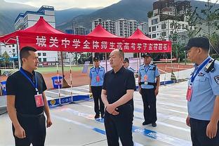 天空体育预测本轮英超：维拉2-1曼城 曼联1-2切尔西